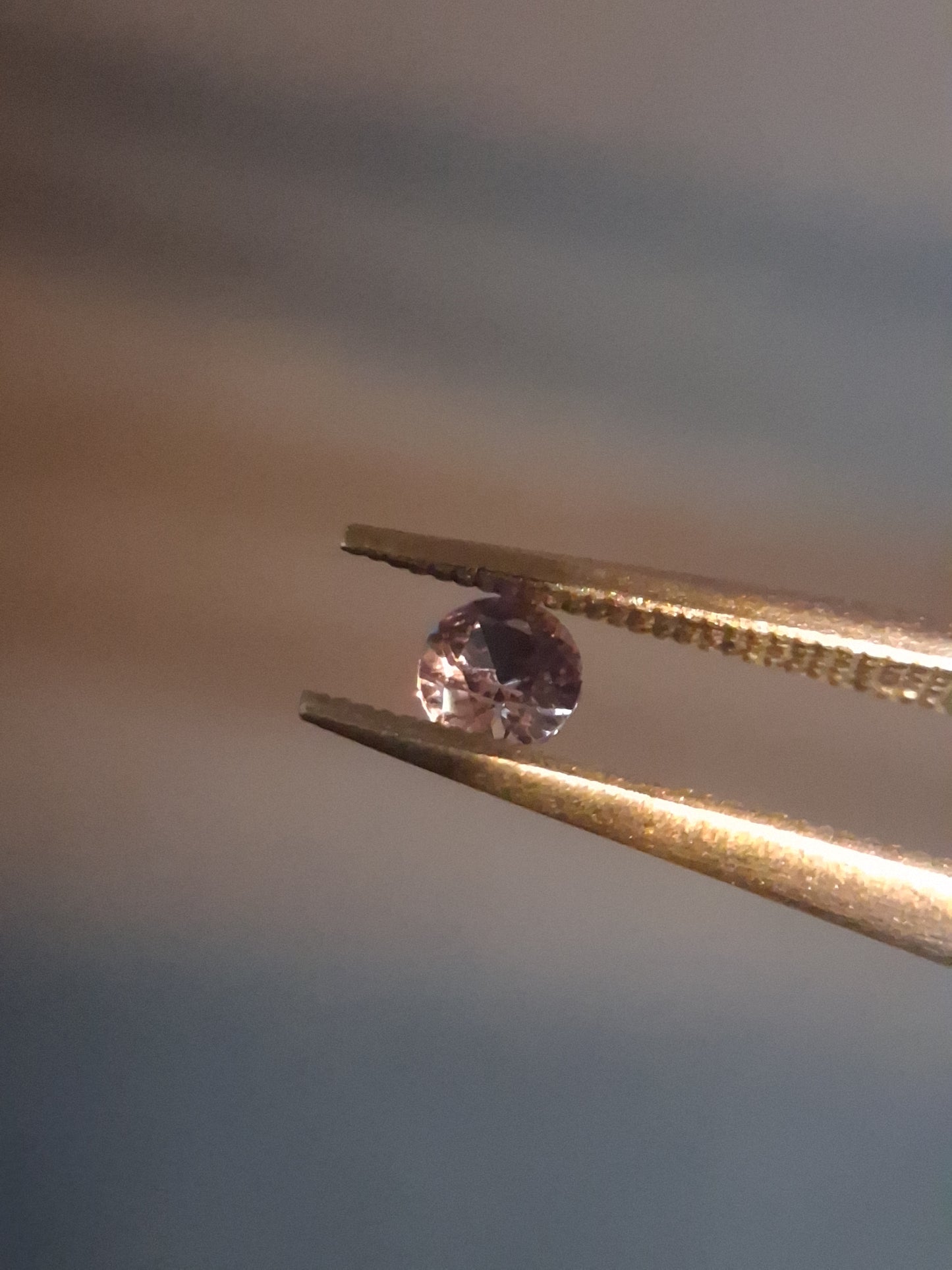 Natural Purple Sapphire - 0.114 ct - Round cut - unheated - Africa - Medium Purple