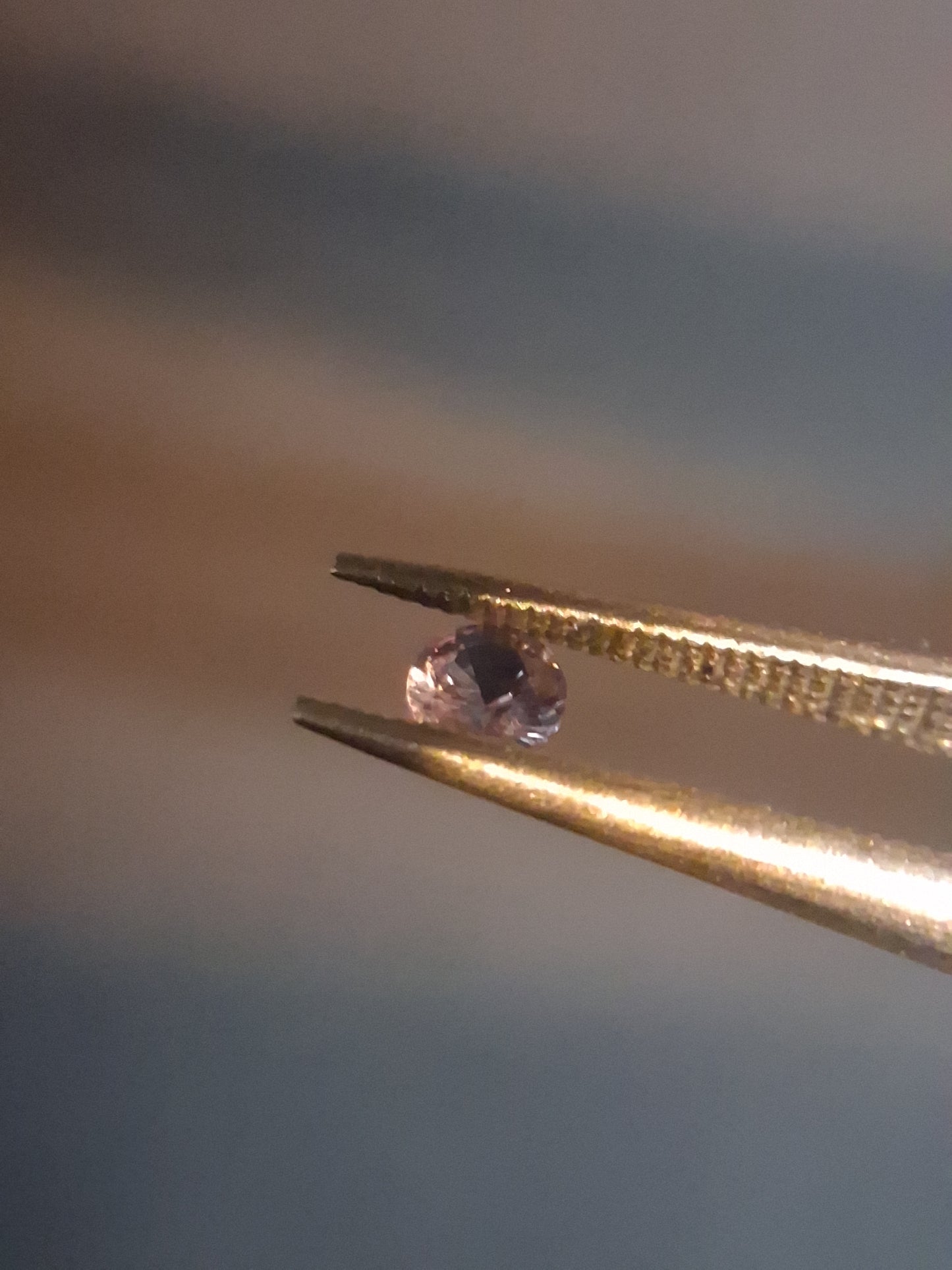 Natural Purple Sapphire - 0.114 ct - Round cut - unheated - Africa - Medium Purple