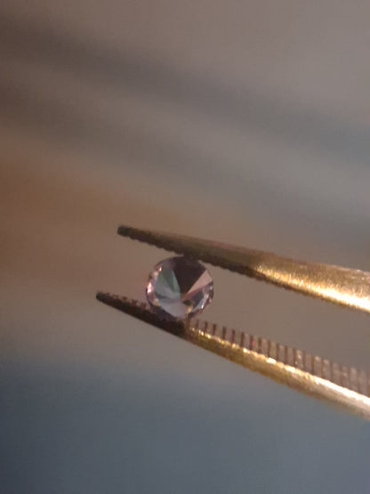 Natural Purple Sapphire - 0.114 ct - Round cut - unheated - Africa - Medium Purple