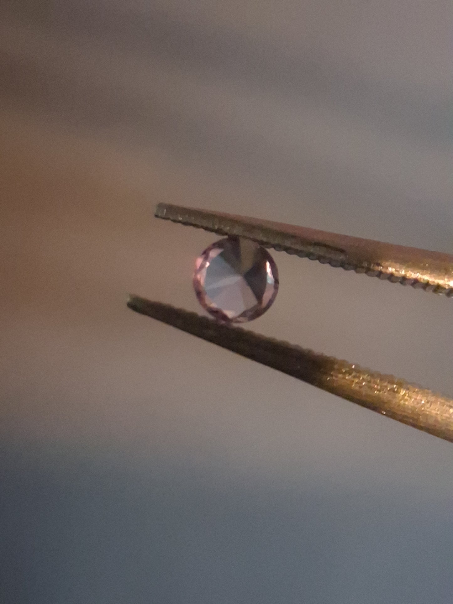 Natural Purple Sapphire - 0.114 ct - Round cut - unheated - Africa - Medium Purple