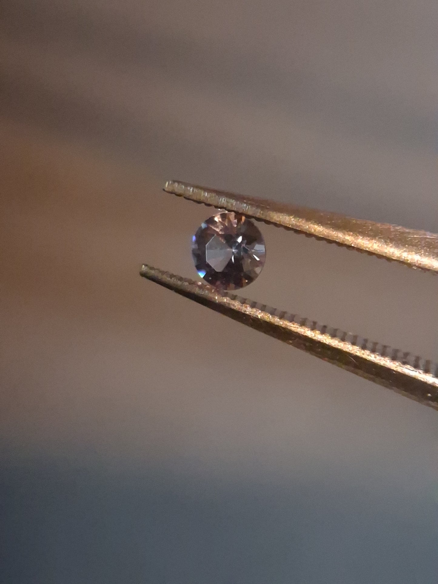 Natural Purple Sapphire - 0.110 ct - Round cut - unheated - Africa - Medium Purple