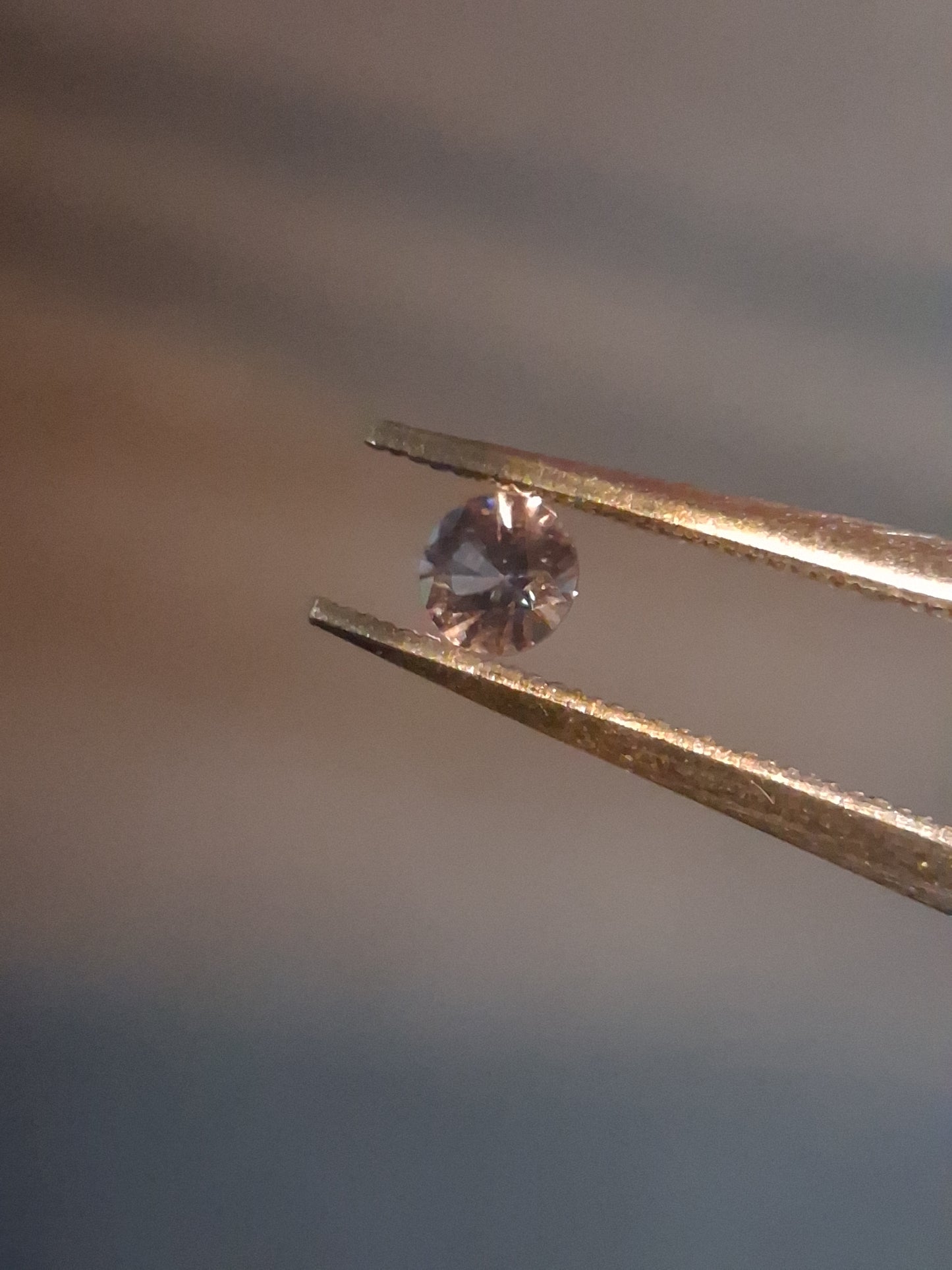 Natural Purple Sapphire - 0.110 ct - Round cut - unheated - Africa - Medium Purple