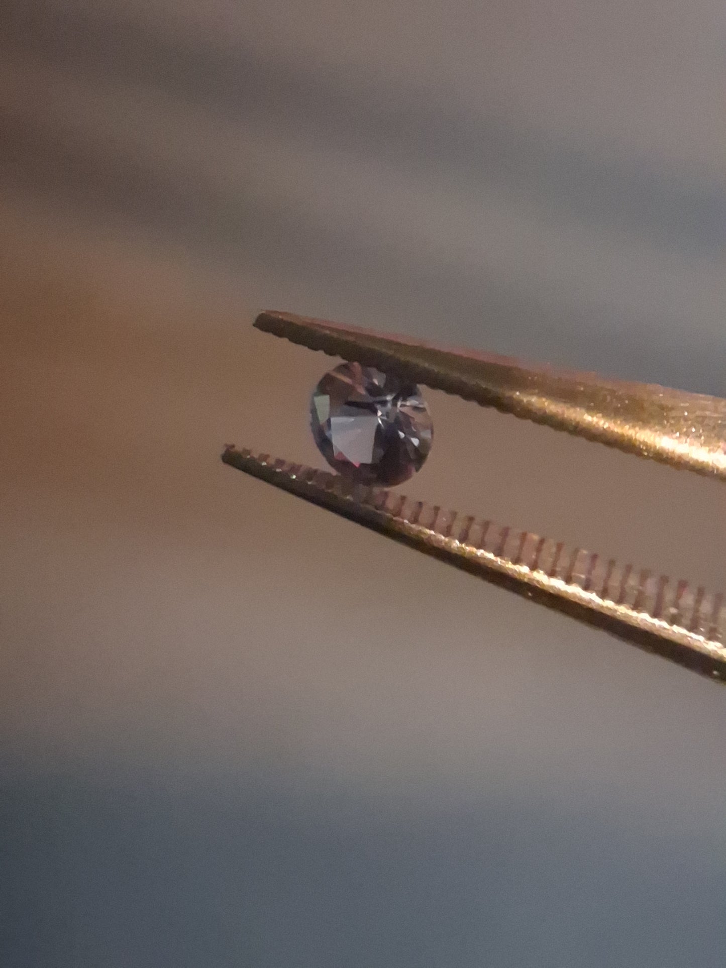 Natural Purple Sapphire - 0.110 ct - Round cut - unheated - Africa - Medium Purple