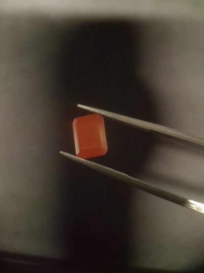 Natural Faceted Agate - Red Agate - 1.421 ct - octagon - Natural Gems Belgium