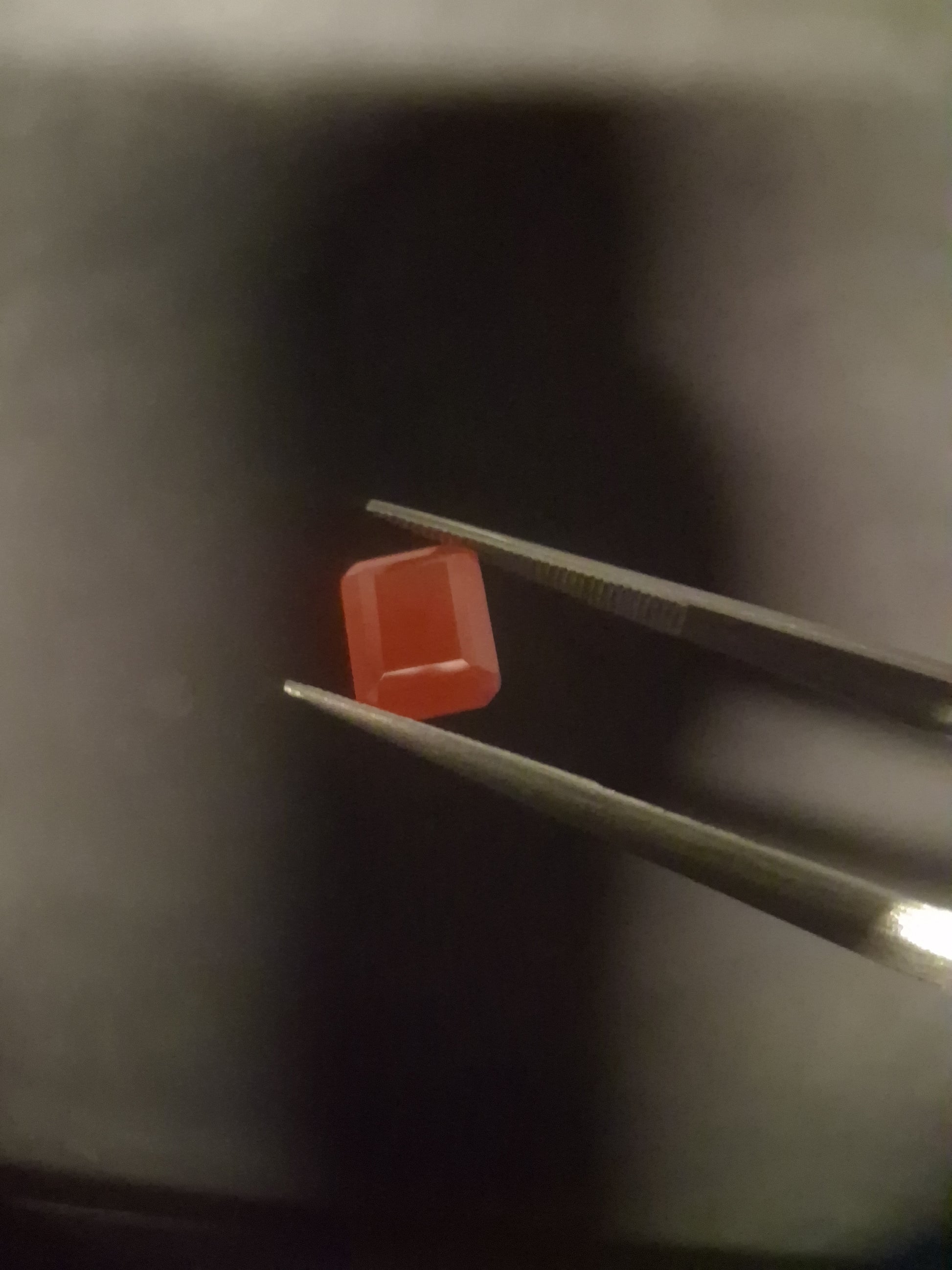 Natural Faceted Agate - Red Agate - 1.421 ct - octagon - Natural Gems Belgium