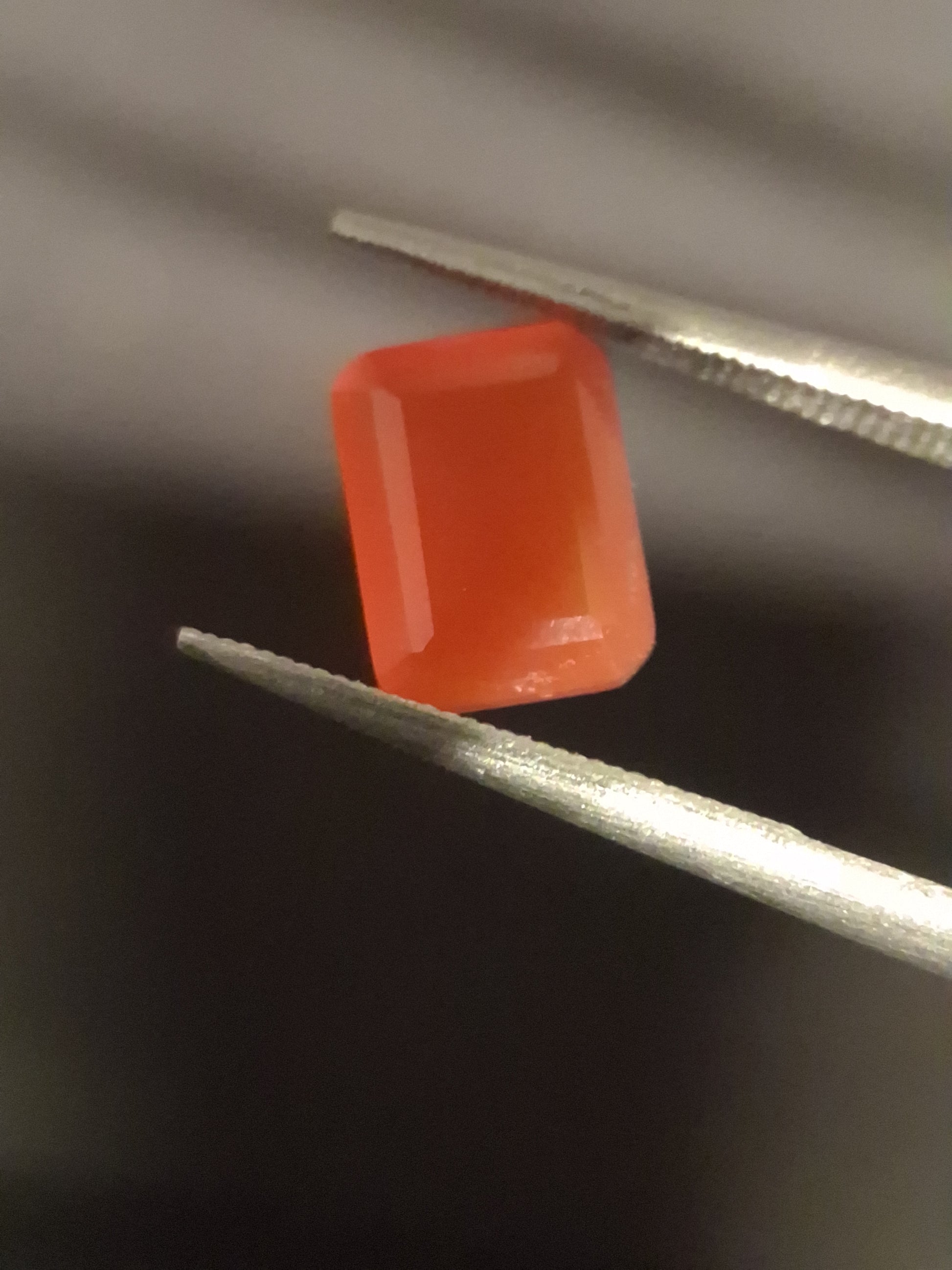 Natural Faceted Agate - Red Agate - 1.433 ct - octagon - Natural Gems Belgium