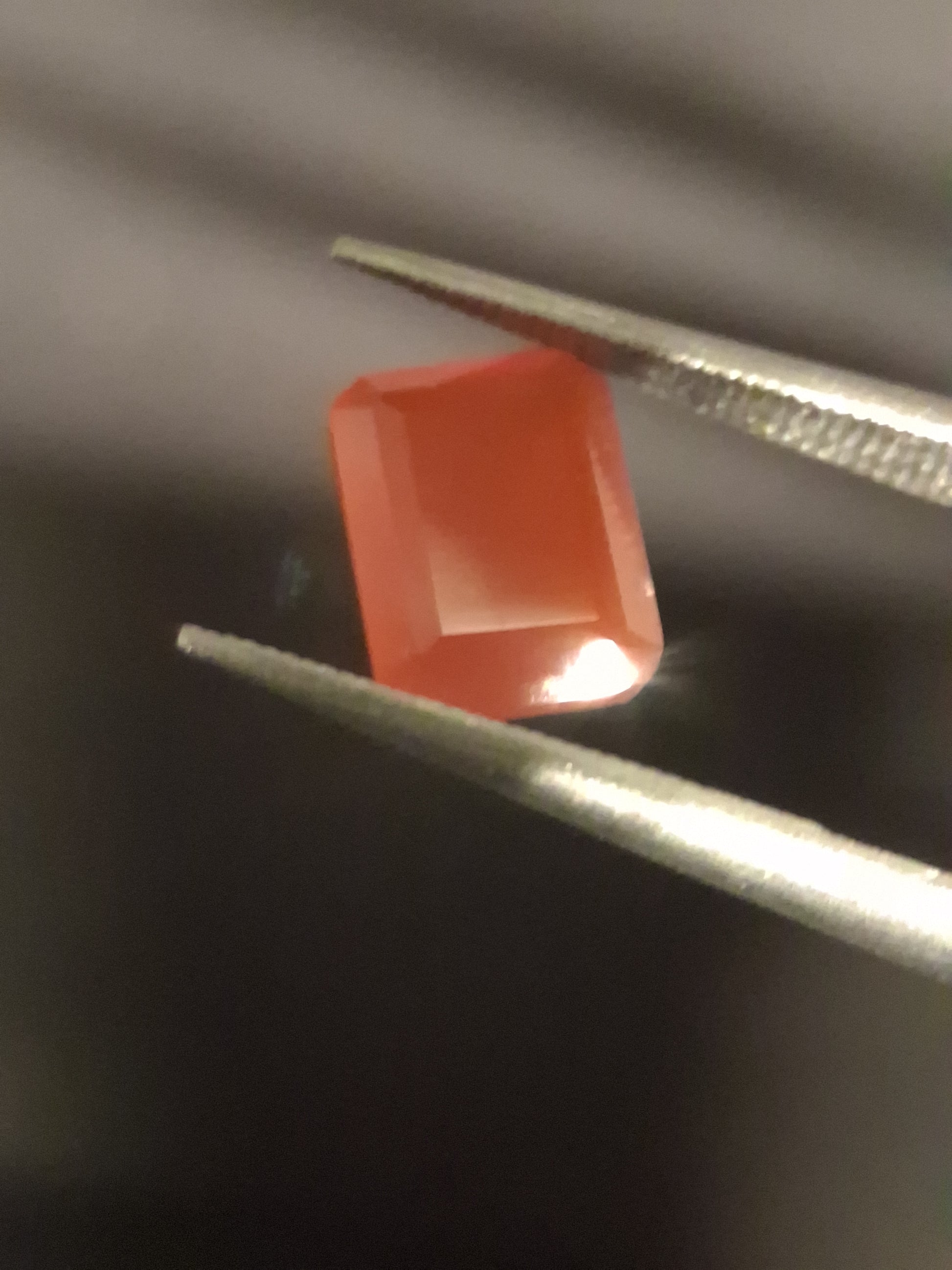 Natural Faceted Agate - Red Agate - 1.433 ct - octagon - Natural Gems Belgium