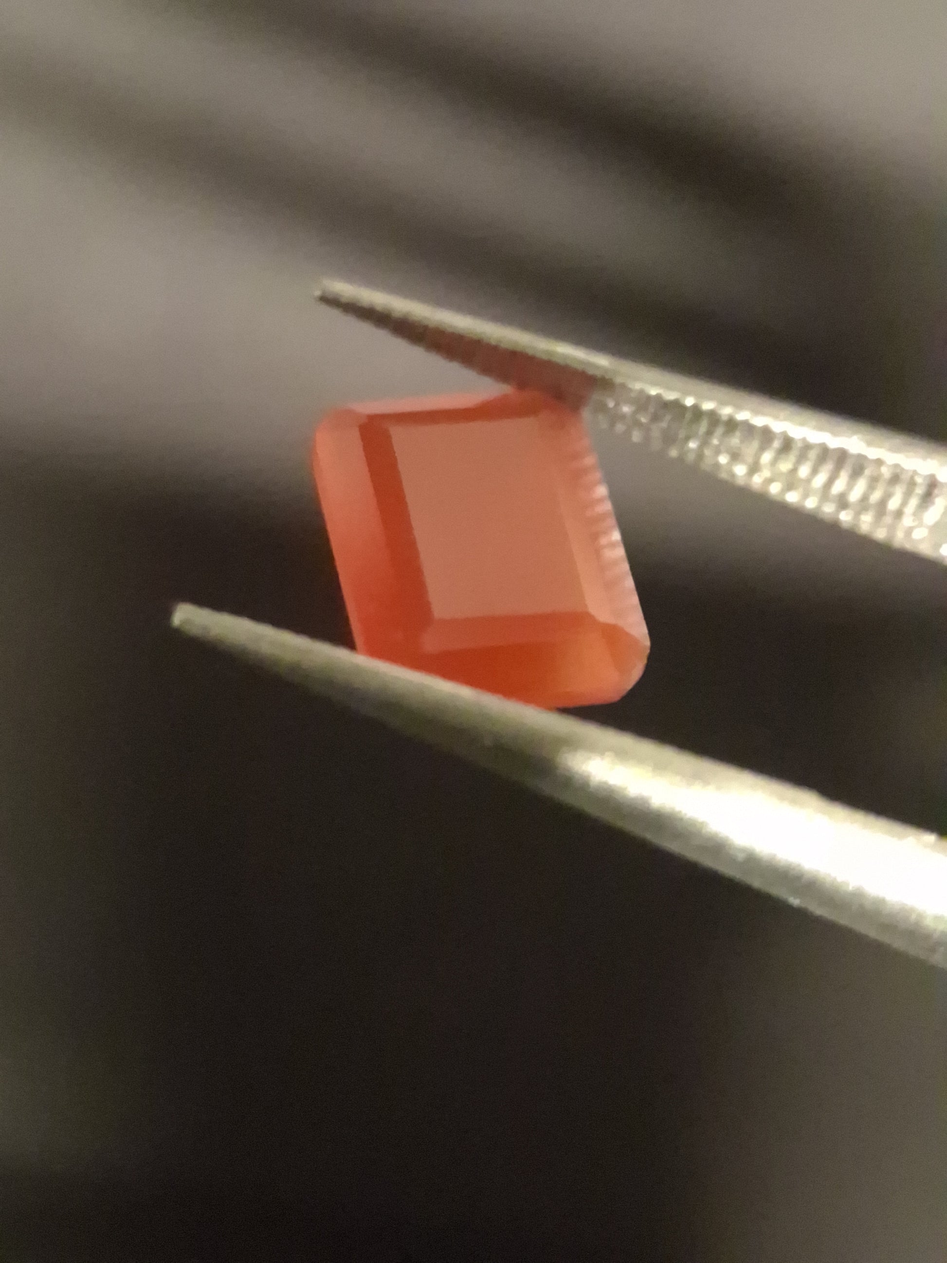 Natural Faceted Agate - Red Agate - 1.433 ct - octagon - Natural Gems Belgium