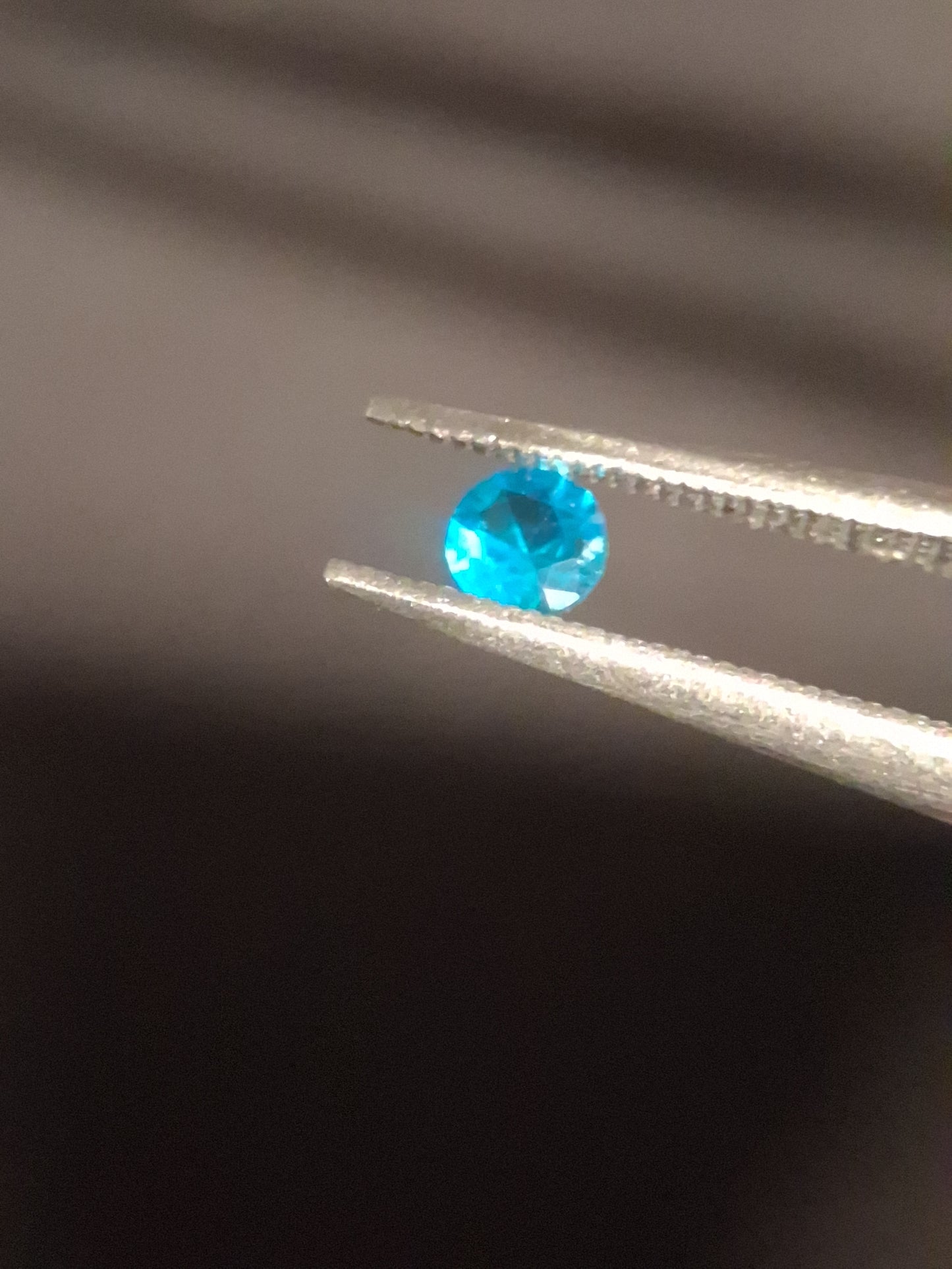 Natural Apatite - 0.109 ct - round - blue - brazil -magnificent