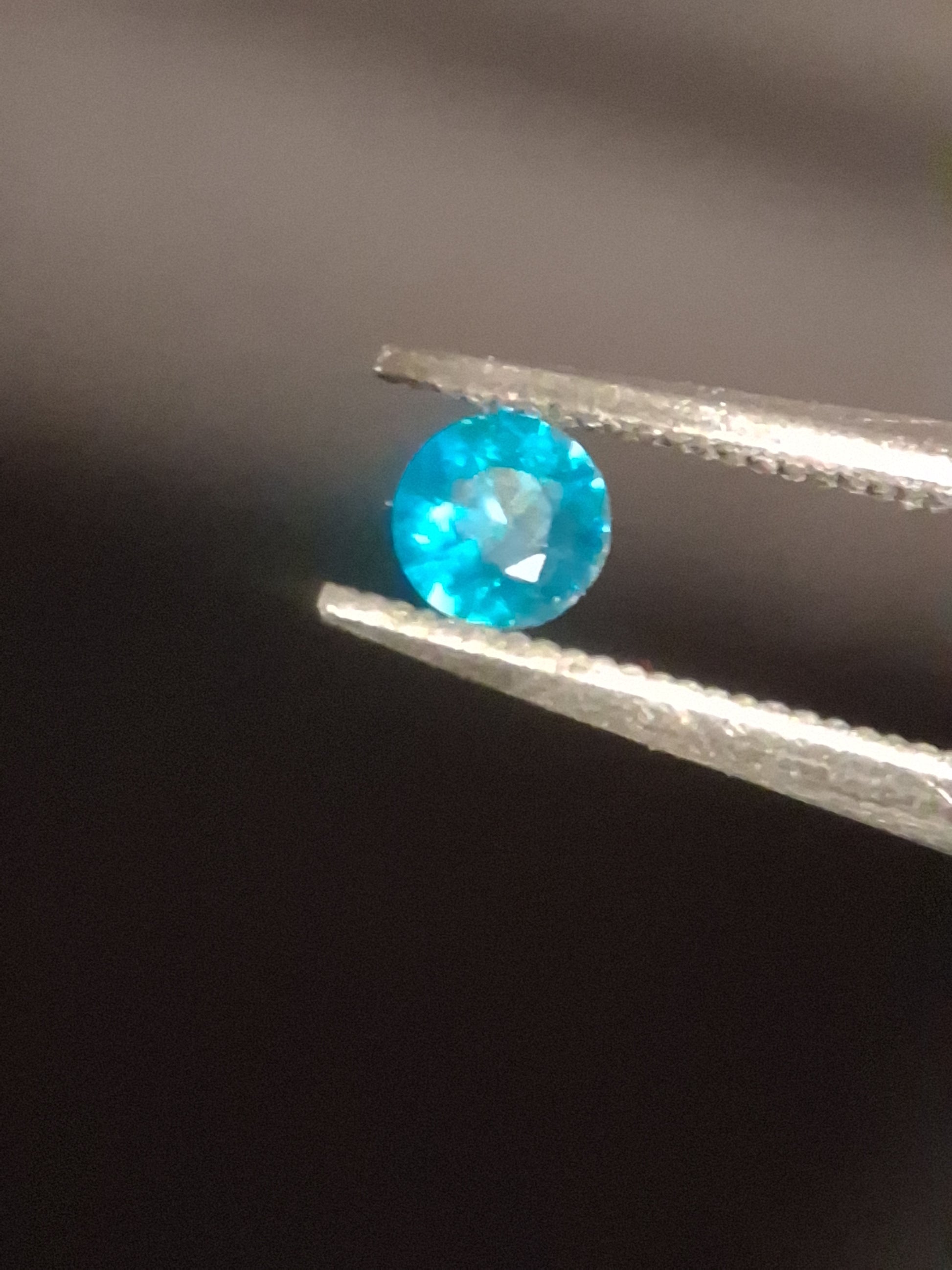 Natural Apatite - 0.100 ct - round - blue - brazil - Natural Gems Belgium