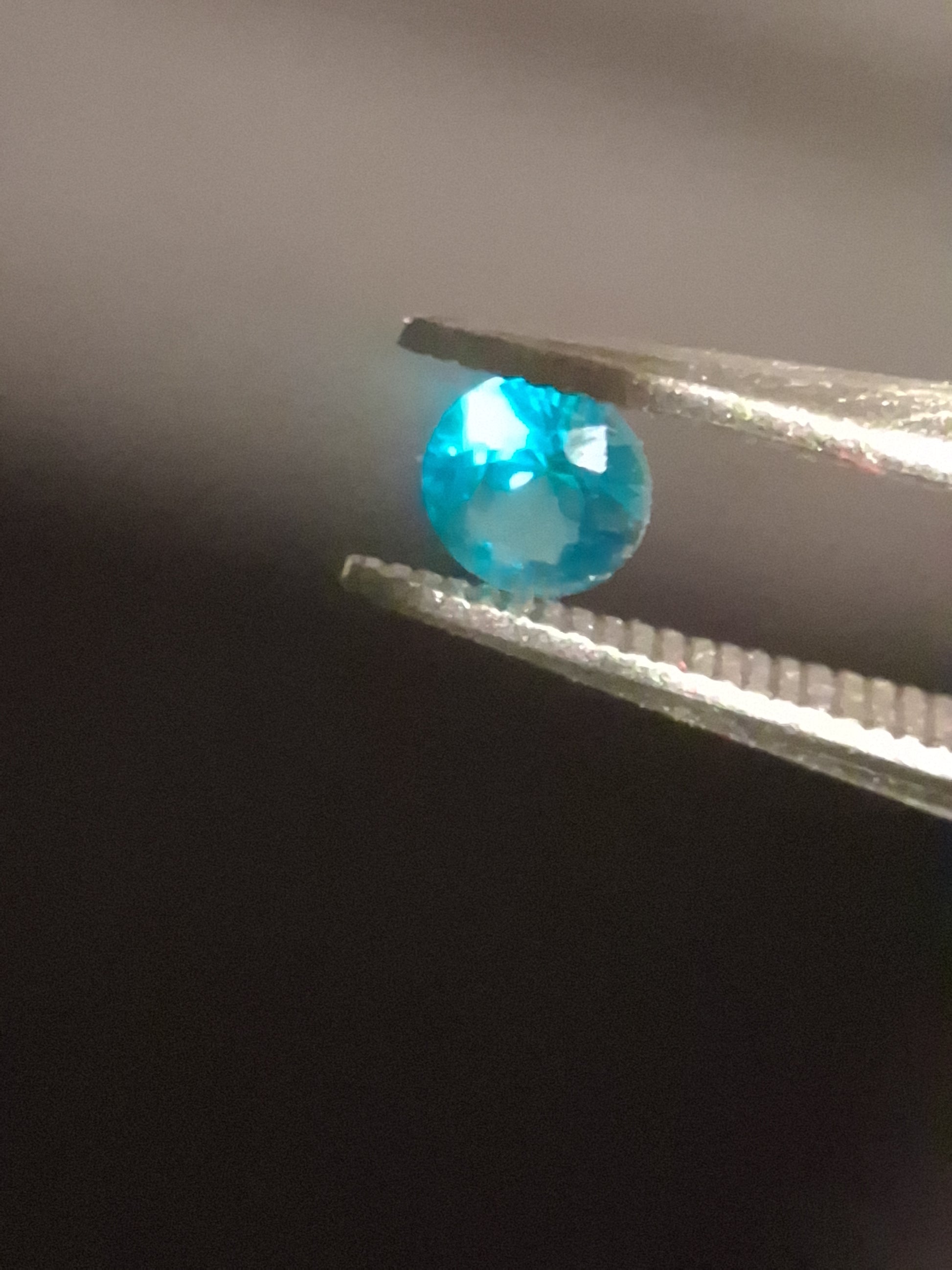 Natural Apatite - 0.100 ct - round - blue - brazil - Natural Gems Belgium