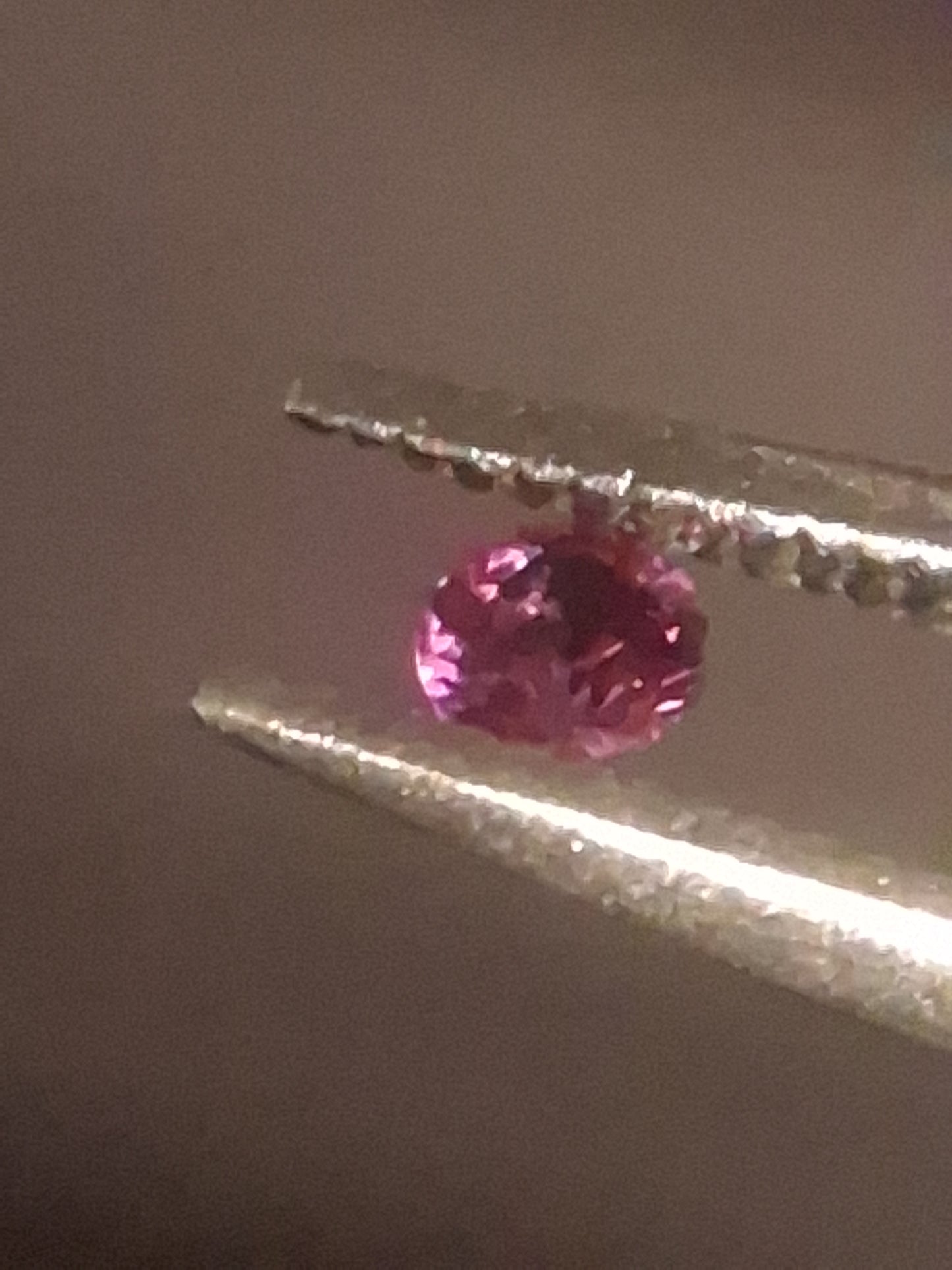Natural Pink Sapphire - 0.041 ct -2mm Round cut - unheated - Africa - high quality