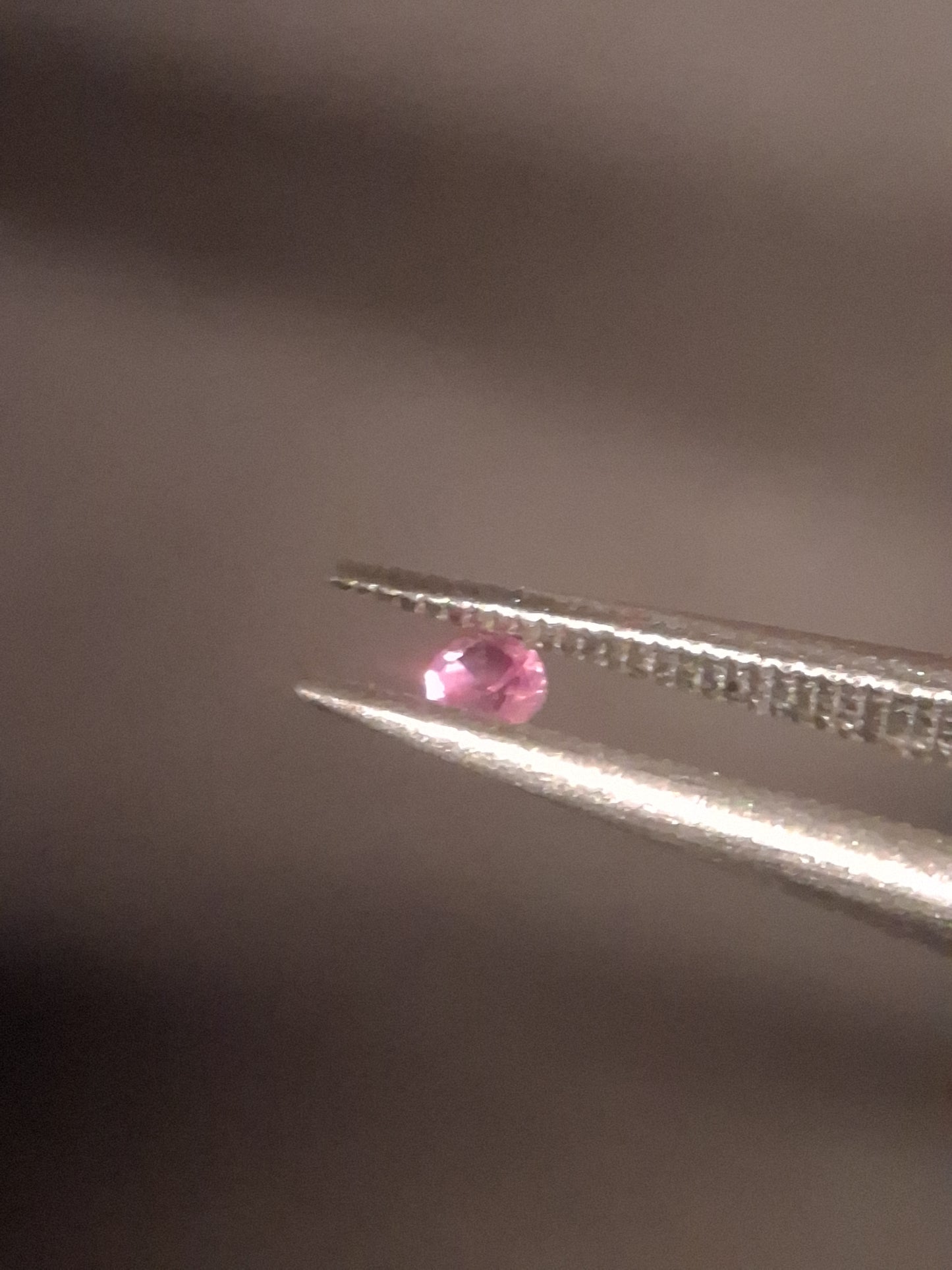 Natural Pink Sapphire - 0.042 ct -2mm Round cut - unheated - Africa - high quality
