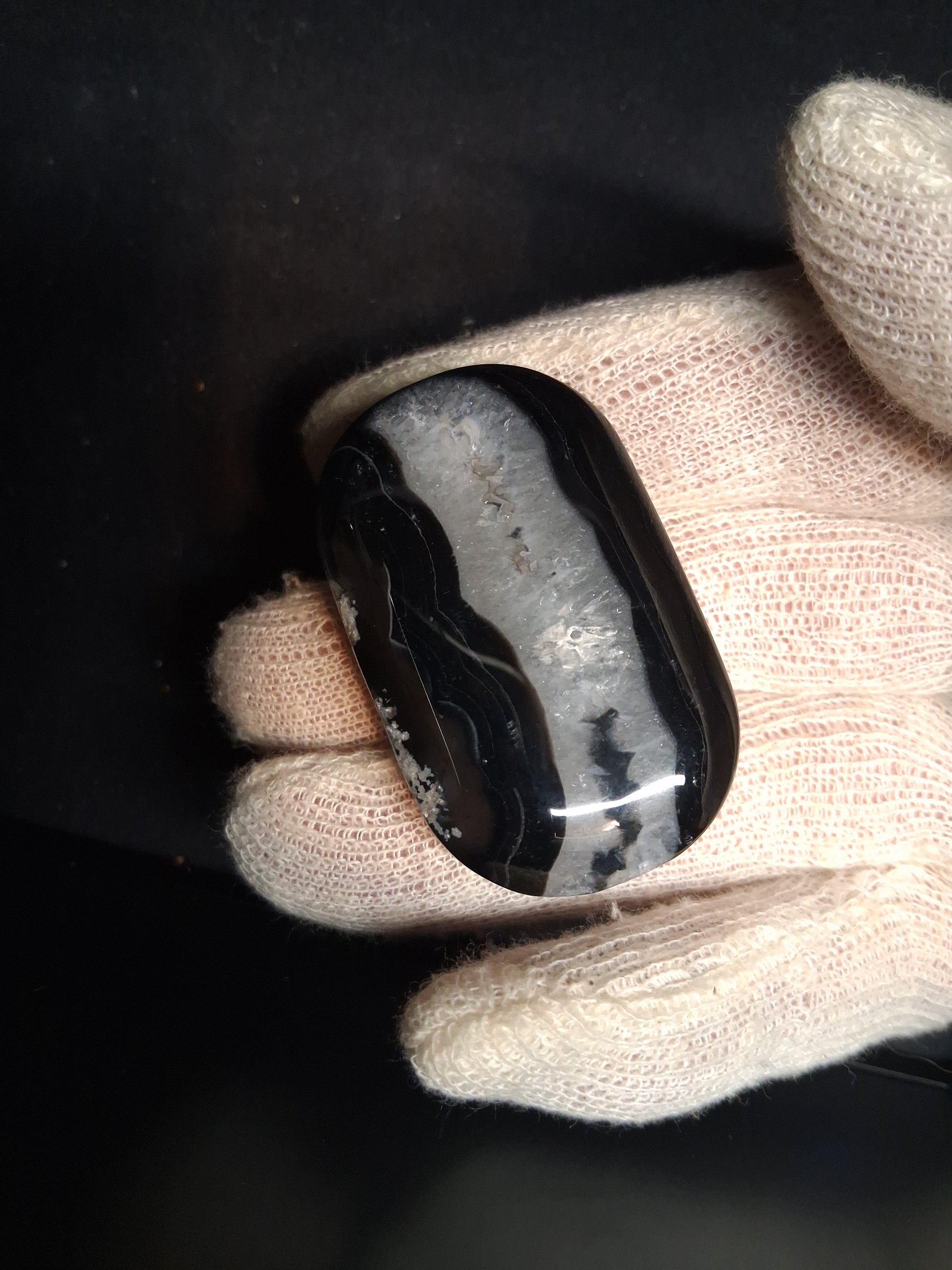 Natural Agate Palmstone - oval - 5x3 cm - Black Agate - good color - Natural Gems Belgium