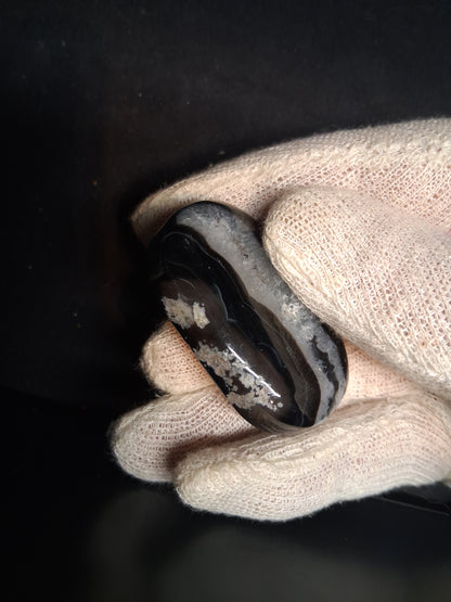 Natural Agate Palmstone - oval - 5x3 cm - Black Agate - good color - Natural Gems Belgium