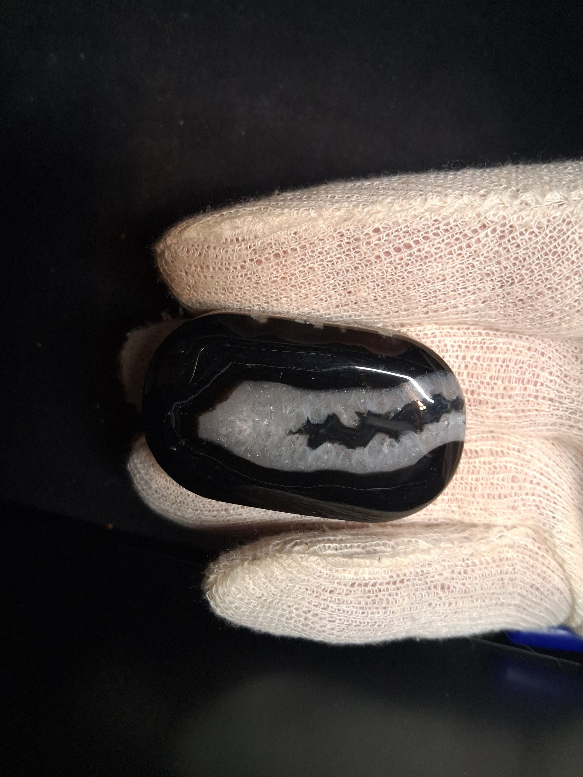 Natural Agate Palmstone - oval - 5x3 cm - Black Agate - good color - Natural Gems Belgium