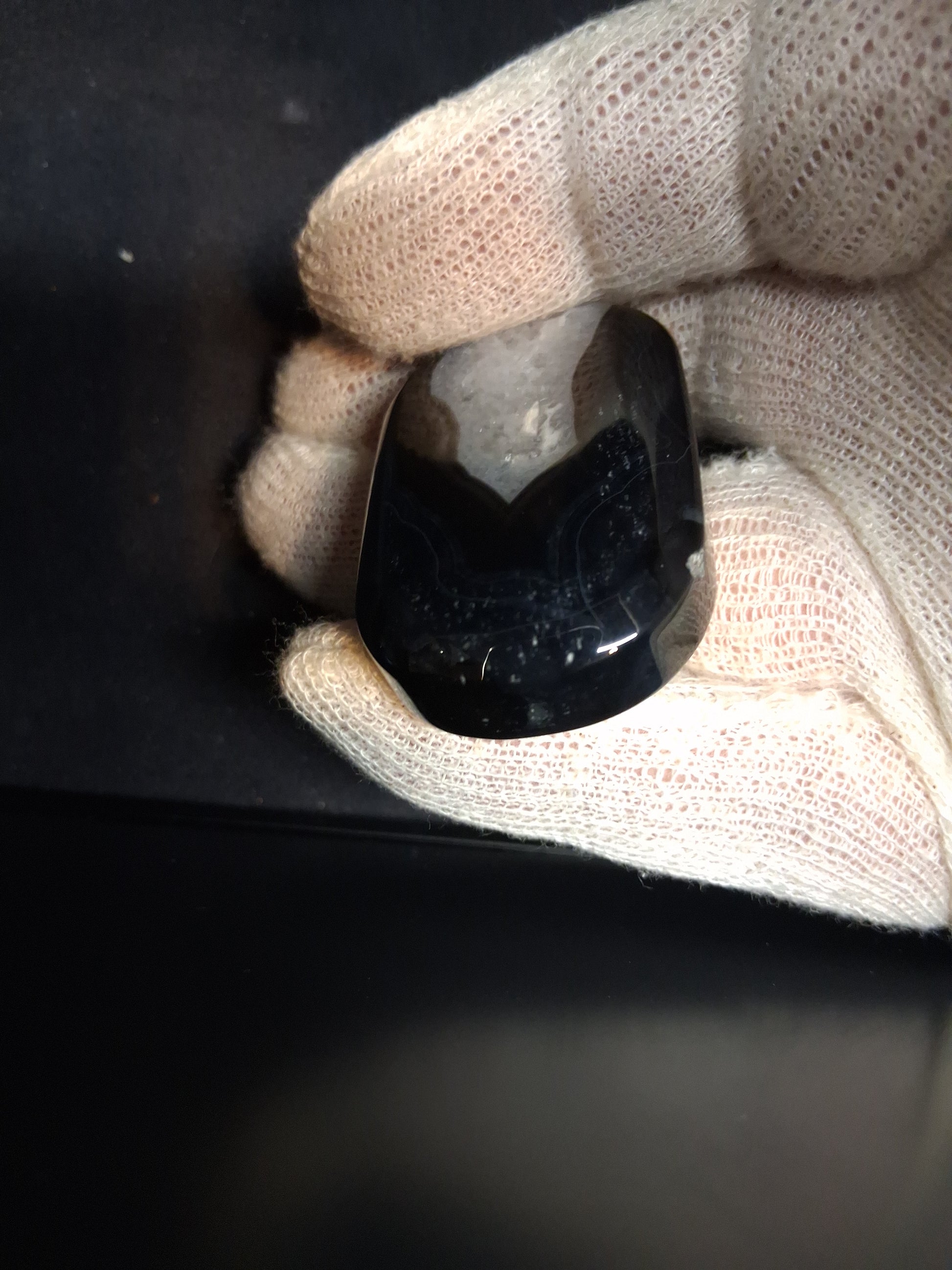 Natural Agate Palmstone - oval - 5.1x3.2x1.3 cm - Black Agate - Natural Gems Belgium