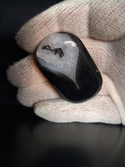 Natural Agate Palmstone - oval - 5.1x3.2x1.3 cm - Black Agate - Natural Gems Belgium