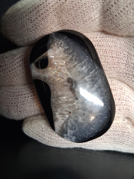 Natural Agate Palmstone - oval - 5.14x3.19x1.4 cm - Black Agate - Natural Gems Belgium