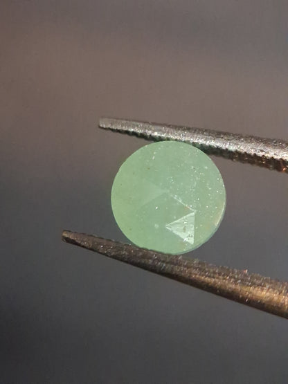 Natural Aventurine - faceted - round - 0.457 ct - green aventurine - Aventurescence - Natural Gems Belgium