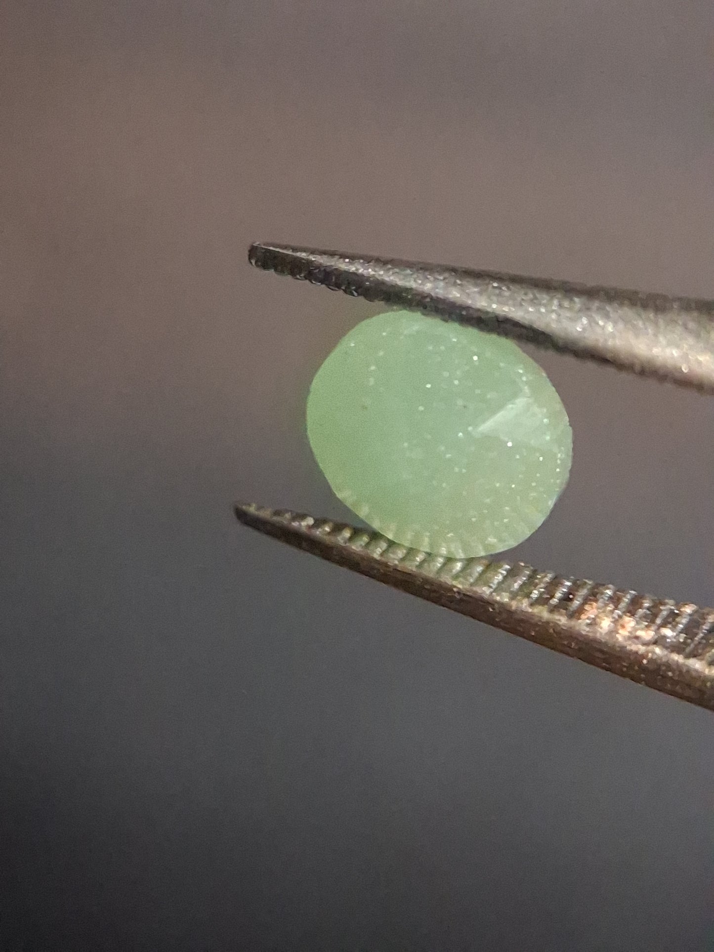 Natural Aventurine - faceted - round - 0.457 ct - green aventurine - Aventurescence - Natural Gems Belgium