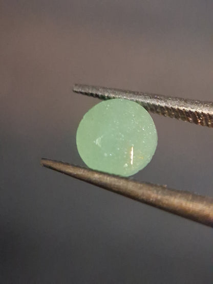 Natural Aventurine - faceted - round - 0.457 ct - green aventurine - Aventurescence - Natural Gems Belgium