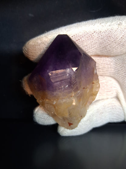 Rough amethyst - Amethyst Crystal Point - Raw Point with Root - 6.6  x 4.7 cm - Natural Gems Belgium