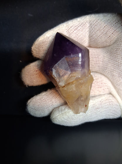 Rough amethyst - Amethyst Crystal Point - Raw Point with Root - 6.6  x 4.7 cm - Natural Gems Belgium