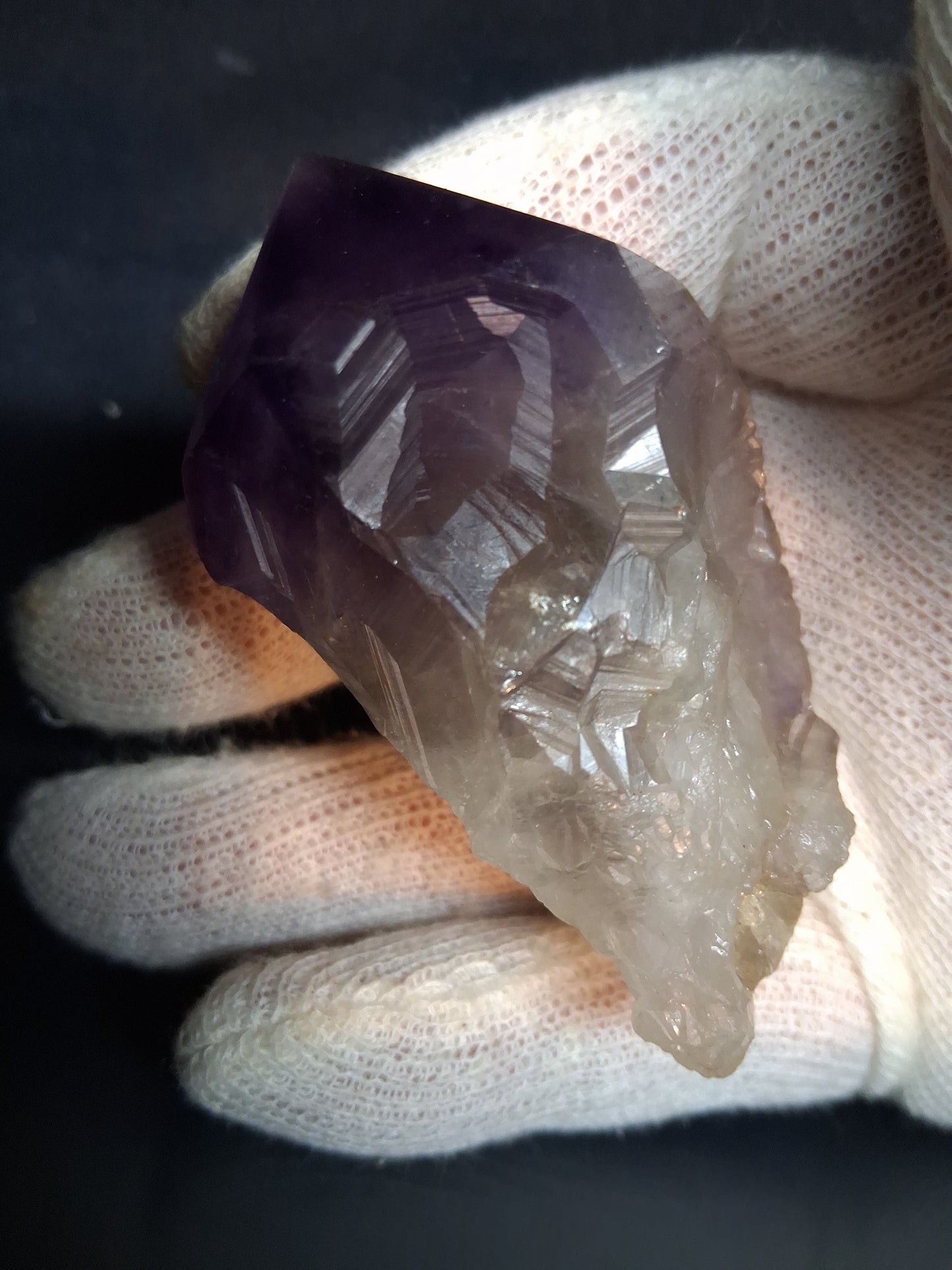 Rough amethyst - Amethyst Crystal Point - Raw Point with Root - 7.2  x 4.3 cm - Natural Gems Belgium
