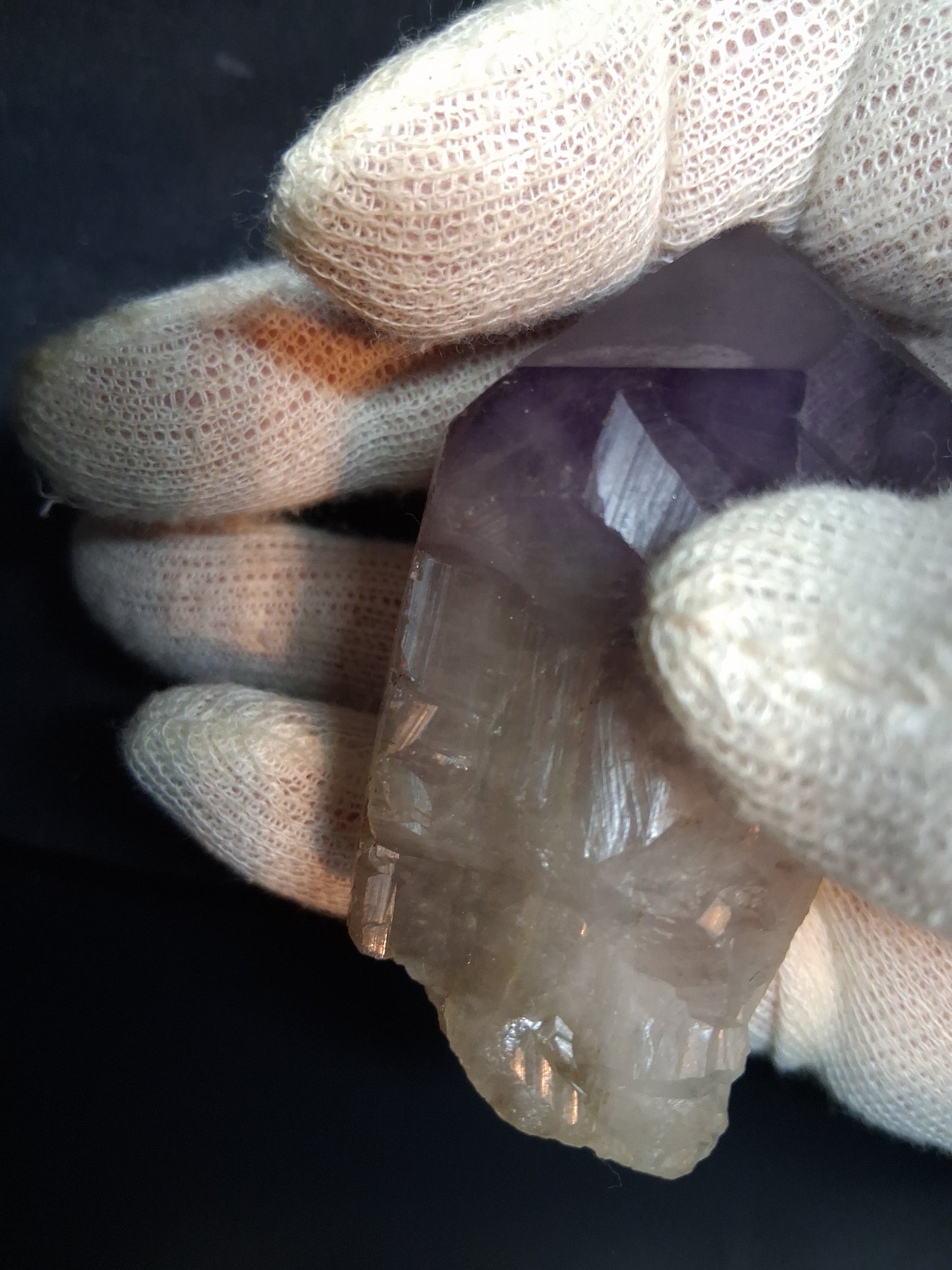 Rough amethyst - Amethyst Crystal Point - Raw Point with Root - 7.2  x 4.3 cm - Natural Gems Belgium