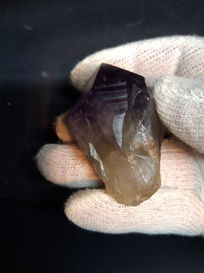 Rough amethyst - Amethyst Crystal Point - Raw Point with Root - 6.3  x 4.6 cm - Natural Gems Belgium