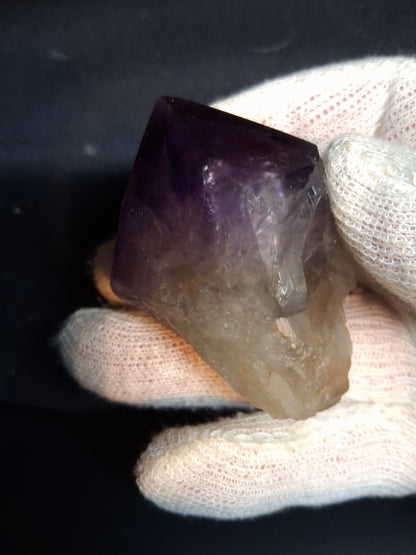 Rough amethyst - Amethyst Crystal Point - Raw Point with Root - 6.3  x 4.6 cm - Natural Gems Belgium