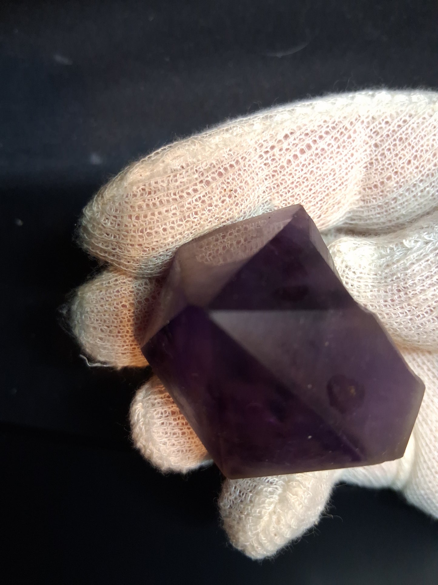 Rough amethyst - Amethyst Crystal Point - Raw Point with Root - 6.3  x 4.6 cm - Natural Gems Belgium