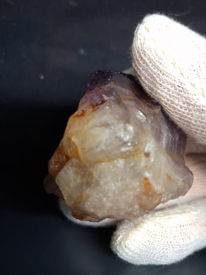 Rough amethyst - Amethyst Crystal Point - Raw Point with Root - 6.4  x 4.5 cm - Natural Gems Belgium