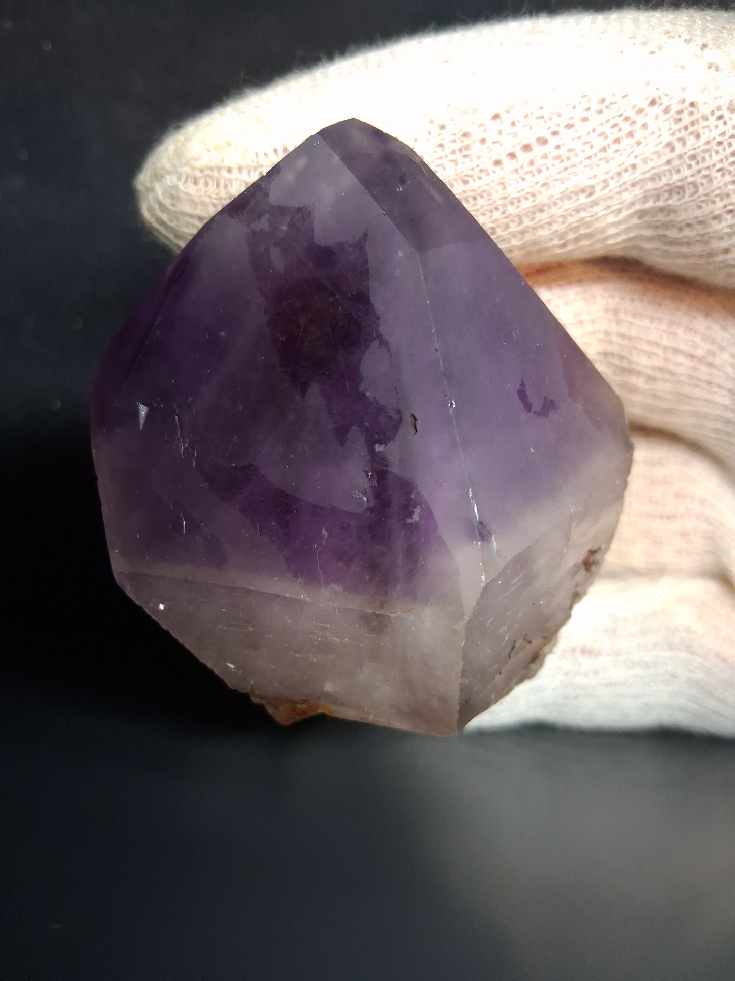 Rough amethyst - Amethyst Crystal Point - Raw Point with Root - 6.4  x 4.9 cm - Natural Gems Belgium