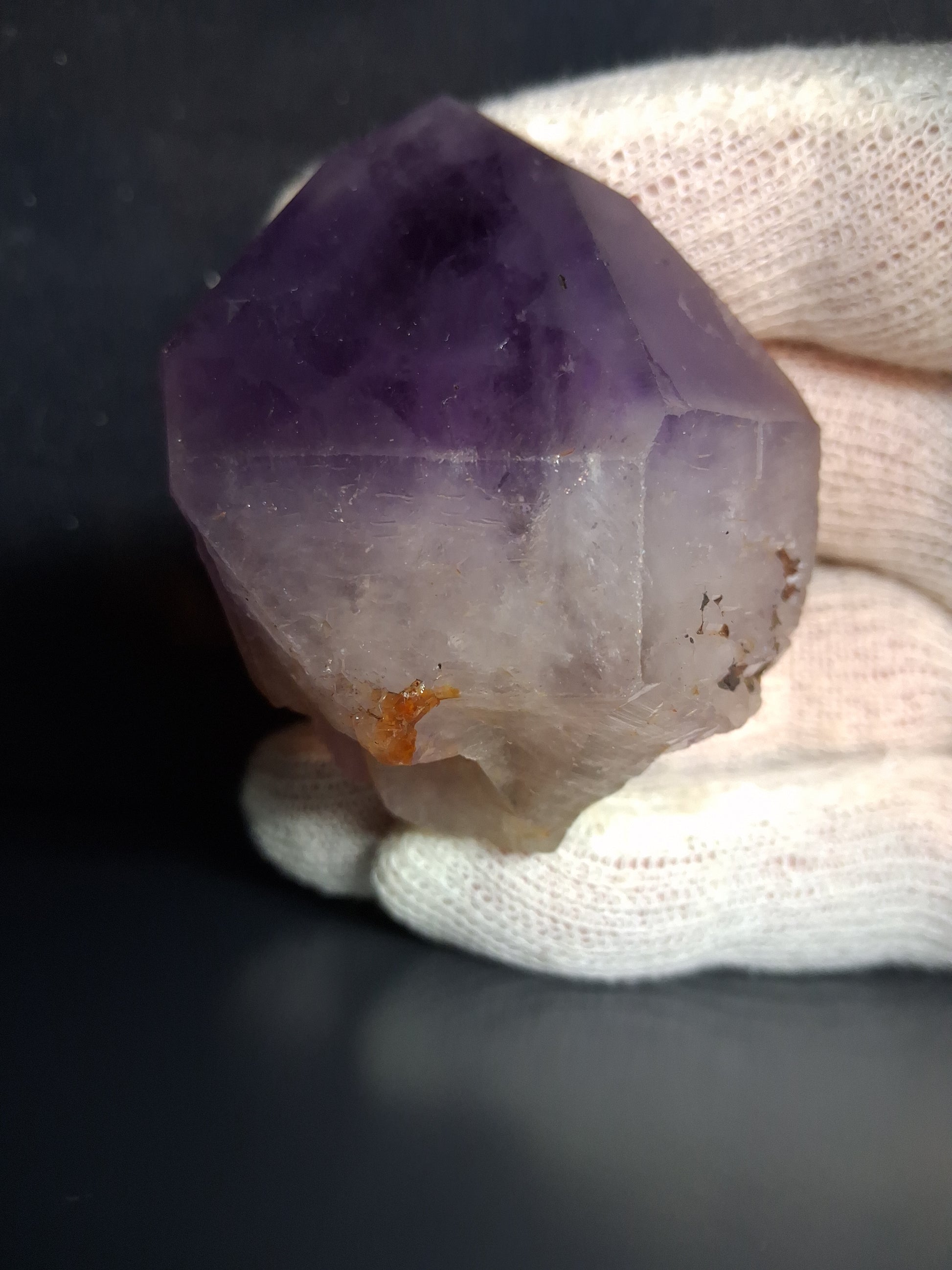 Rough amethyst - Amethyst Crystal Point - Raw Point with Root - 6.4  x 4.9 cm - Natural Gems Belgium
