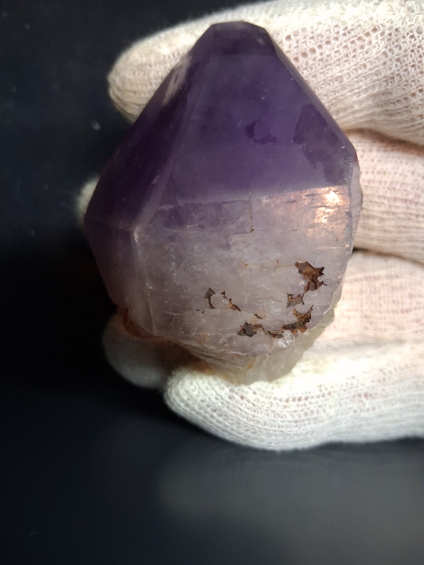 Rough amethyst - Amethyst Crystal Point - Raw Point with Root - 6.4  x 4.9 cm - Natural Gems Belgium