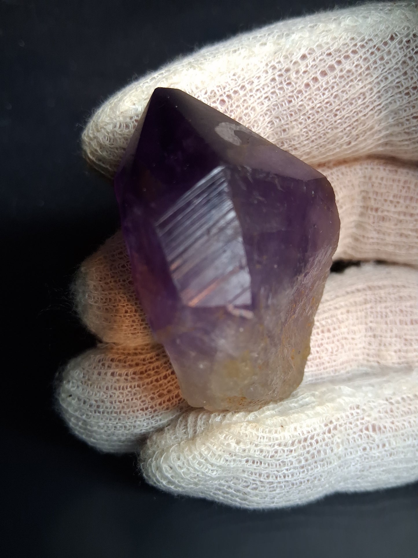 Rough amethyst - Amethyst Crystal Point - Raw Point with Root - 5.3  x 3.7 cm - Natural Gems Belgium