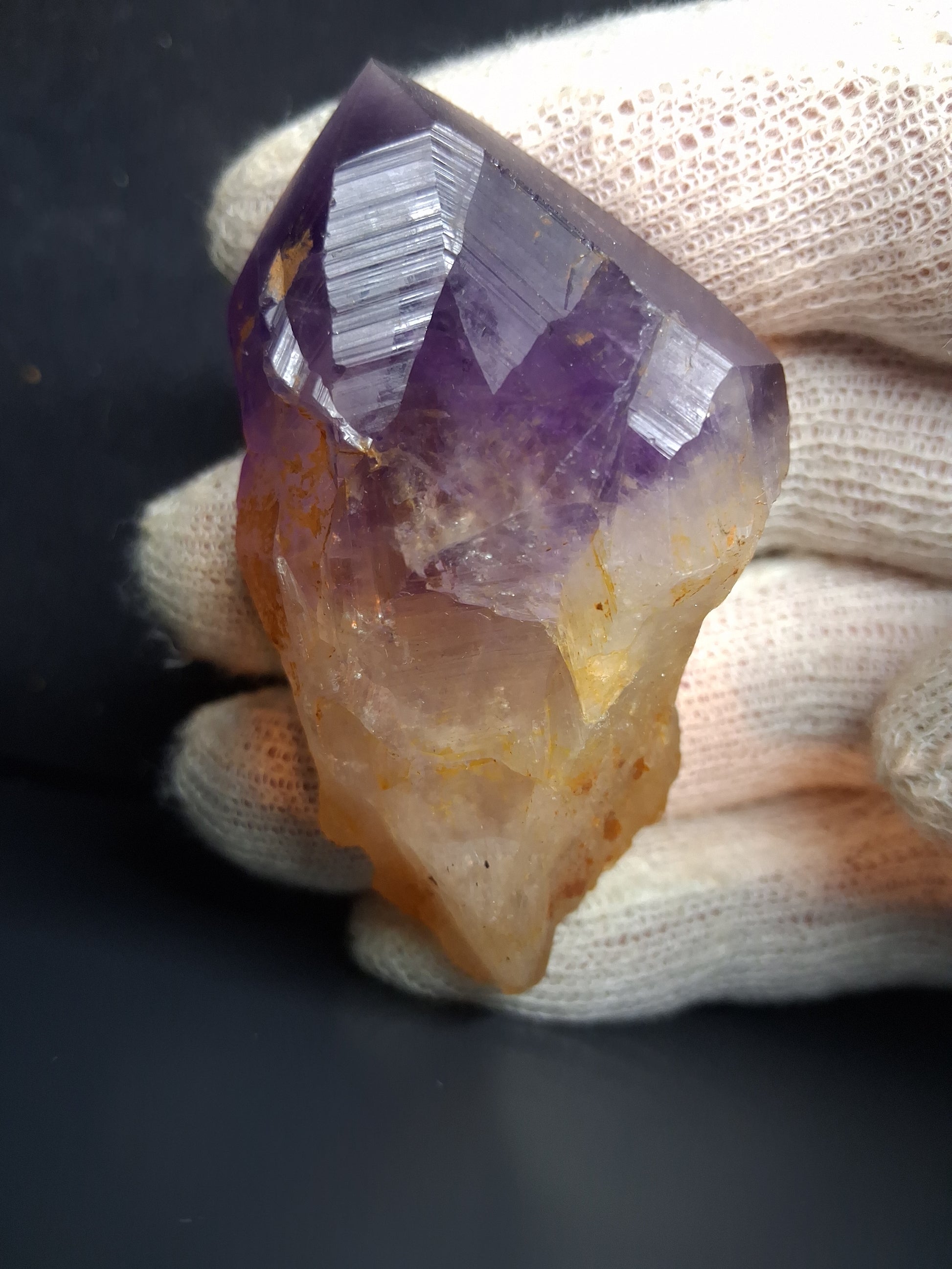 Rough amethyst - Amethyst Crystal Point - Raw Point with Root - 6.8  x 4.0 cm - Natural Gems Belgium
