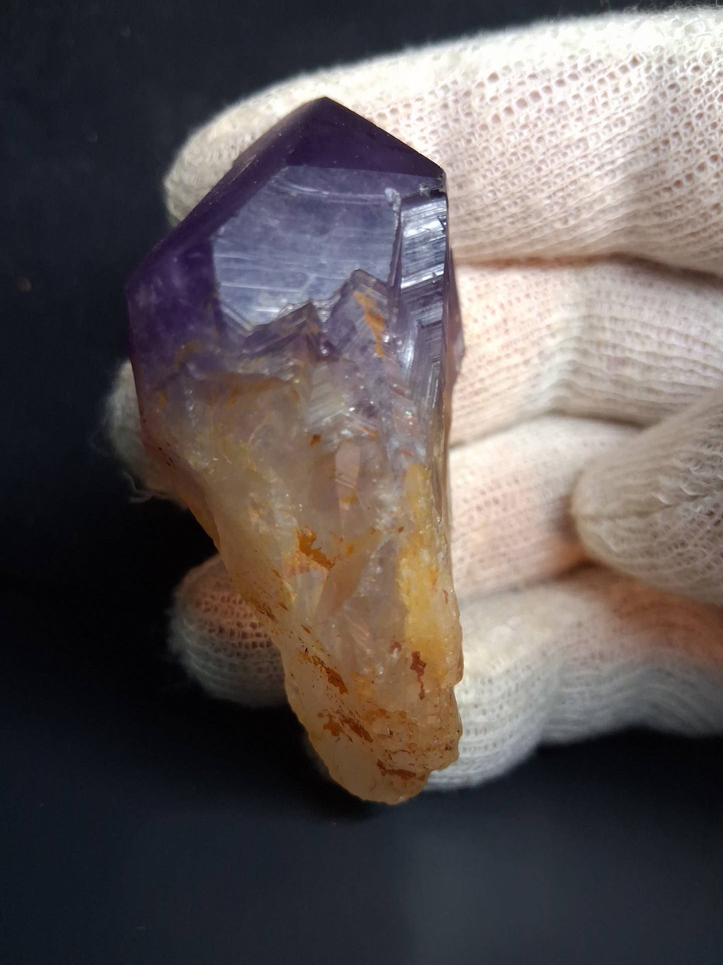 Rough amethyst - Amethyst Crystal Point - Raw Point with Root - 6.8  x 4.0 cm - Natural Gems Belgium