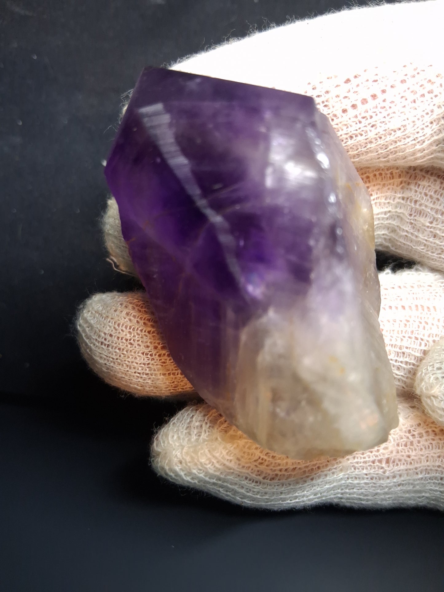 Rough amethyst - Amethyst Crystal Point - Raw Point with Root - 6.2  x 4.4 cm - Natural Gems Belgium