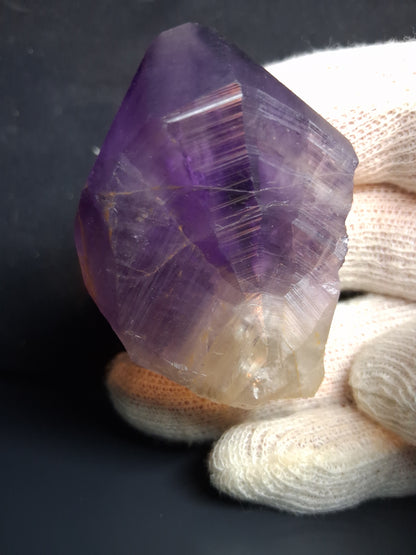 Rough amethyst - Amethyst Crystal Point - Raw Point with Root - 6.2  x 4.4 cm - Natural Gems Belgium