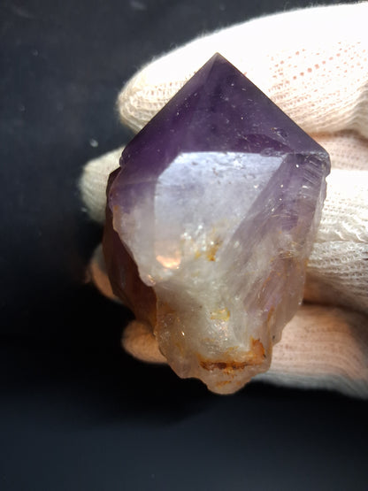 Rough amethyst - Amethyst Crystal Point - Raw Point with Root - 6.4  x 4.6 cm - Natural Gems Belgium