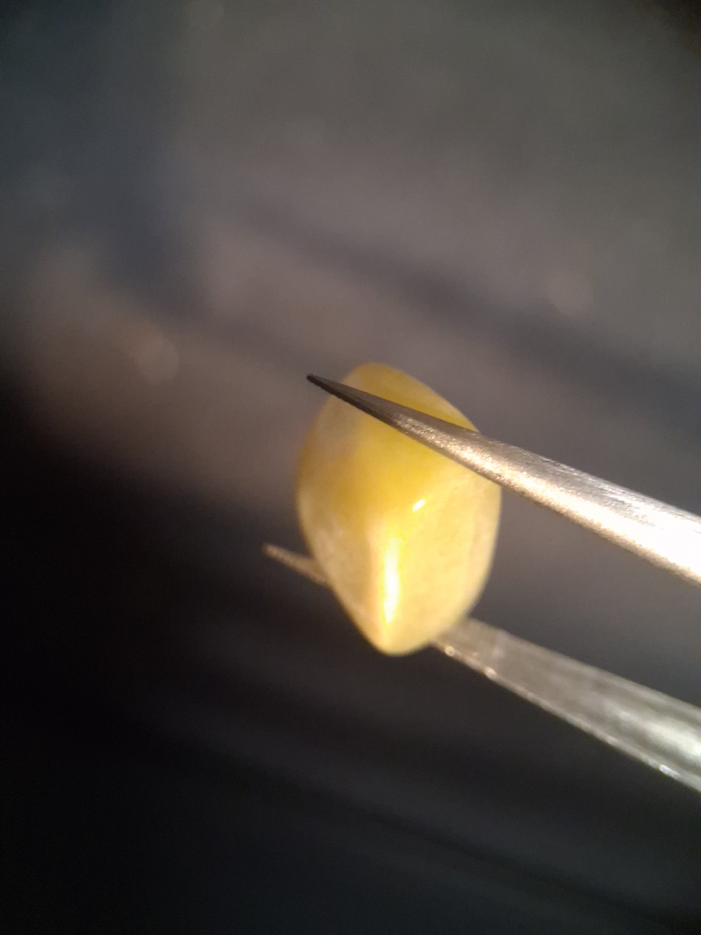 Natural Jade - lemon jade - tumbled jade - 11.205 ct - Natural Gems Belgium