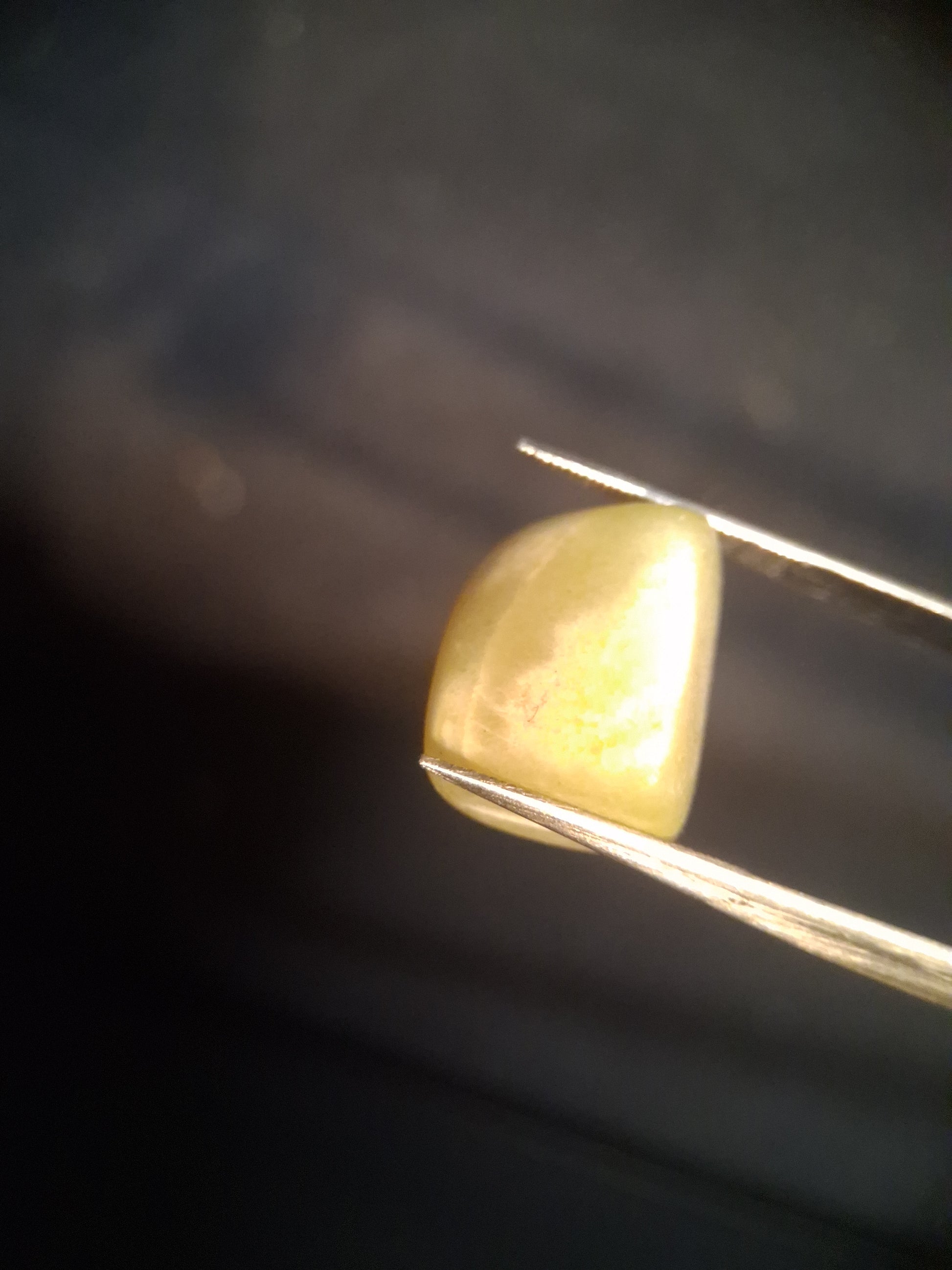 Natural Jade - lemon jade - tumbled jade - 11.205 ct - Natural Gems Belgium