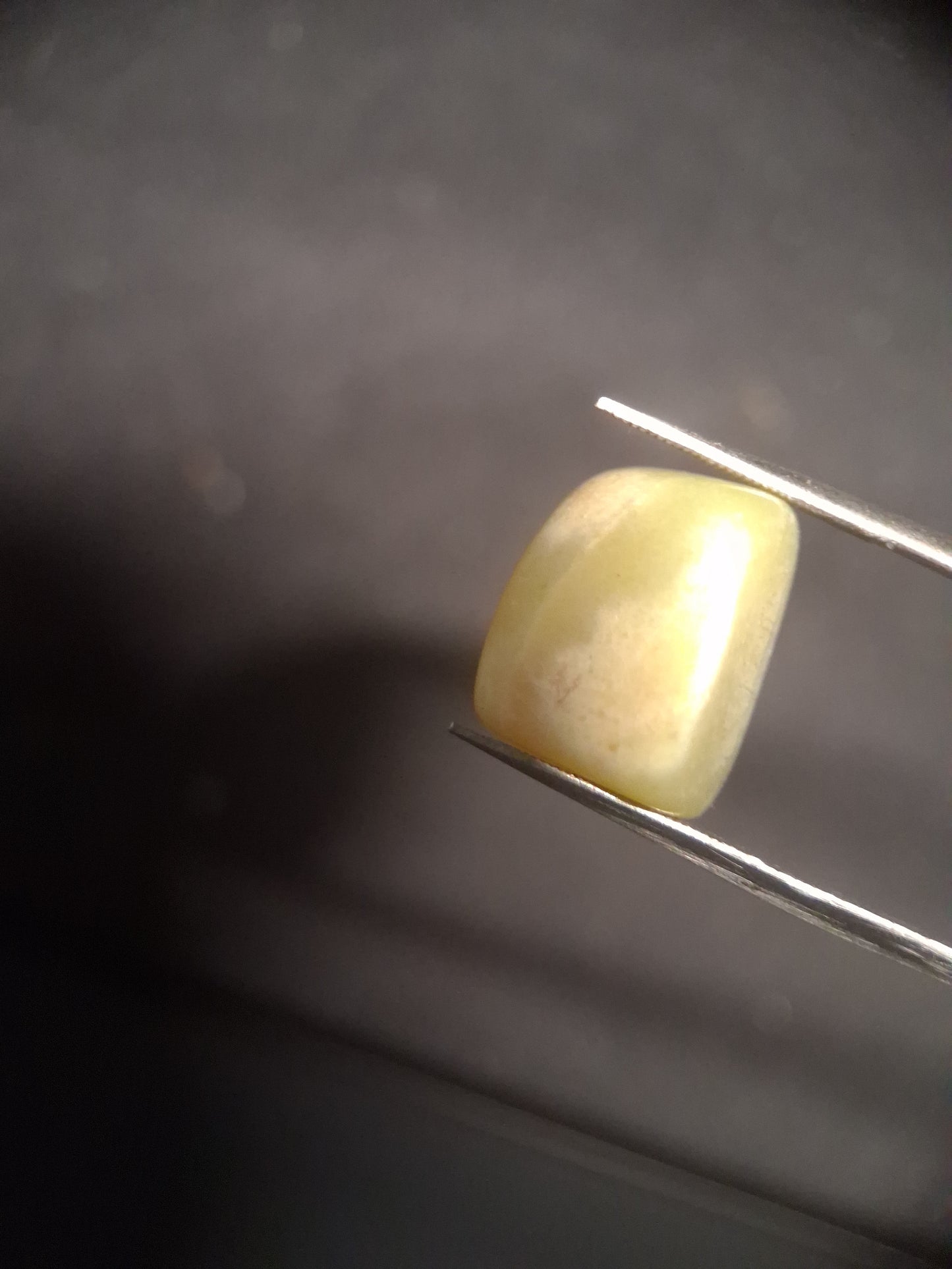 Natural Jade - lemon jade - tumbled jade - 11.205 ct - Natural Gems Belgium