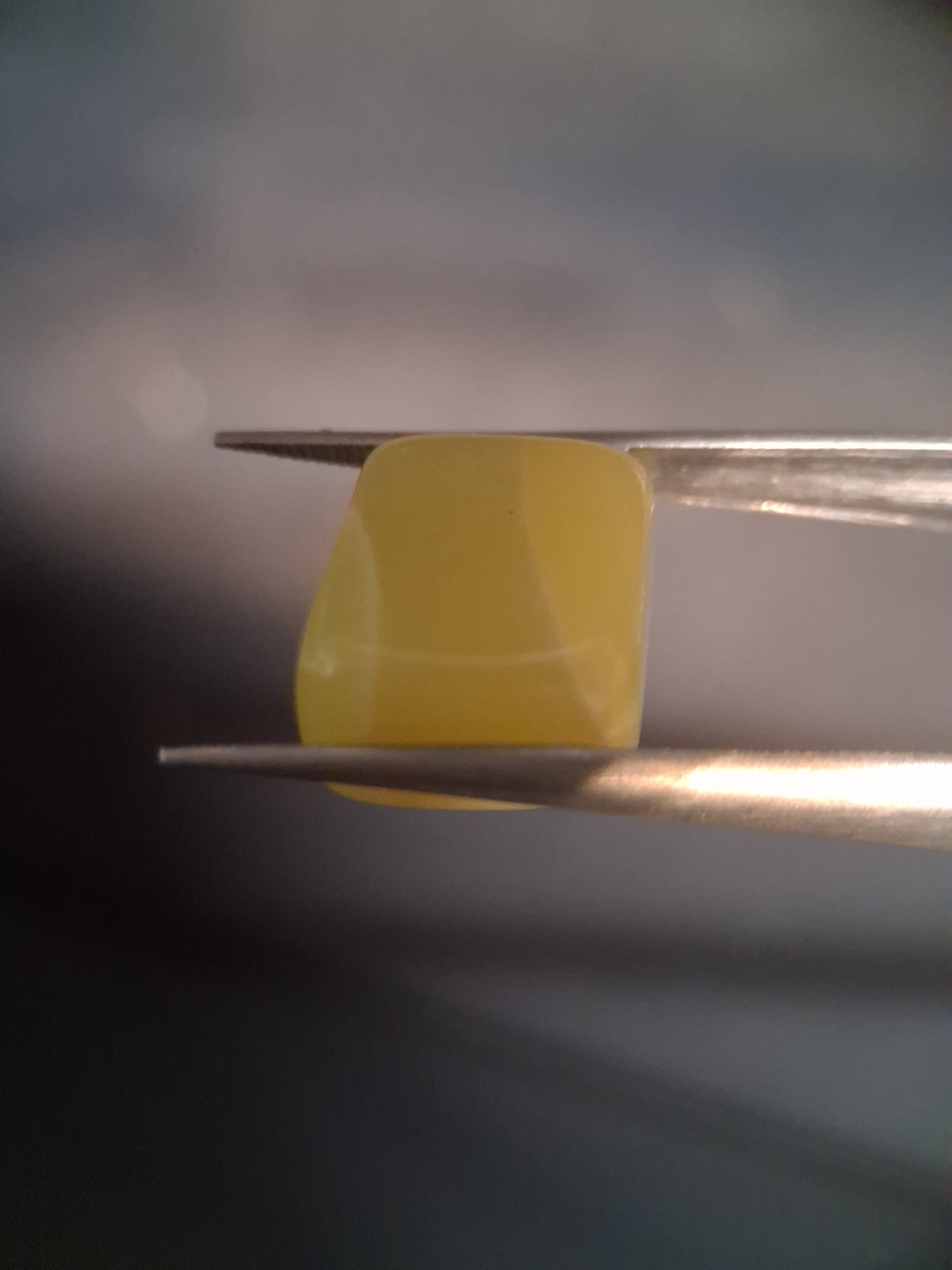 Natural Jade - lemon jade - tumbled jade - 10.615 ct - 3 color yellow jade - Natural Gems Belgium