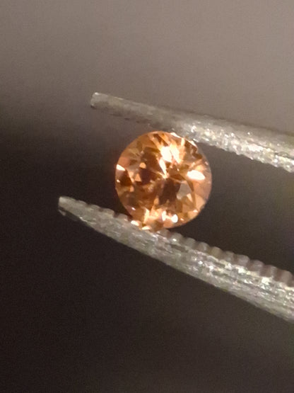 Natural Garnet - 0.10 ct - spessartine - round - for high end jewelry setting - orange - Natural Gems Belgium