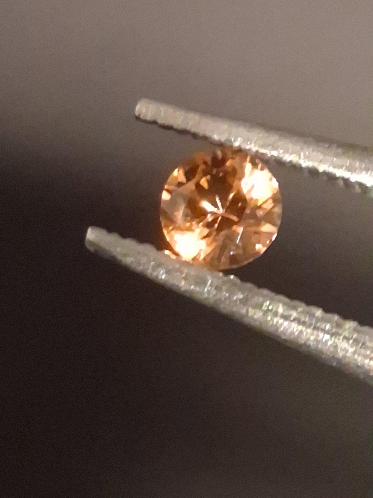 Natural Garnet - 0.10 ct - spessartine - round - for high end jewelry setting - orange - Natural Gems Belgium