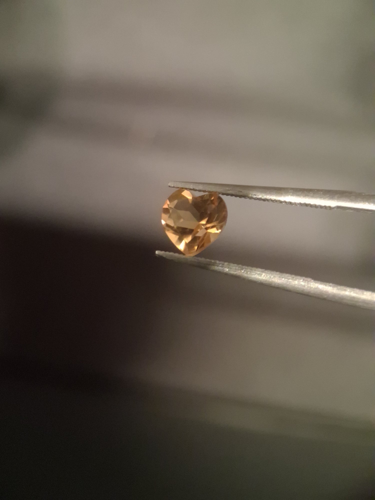 Natural Citrine - 0.755 ct - heart - yellow- high grade - Natural Gems Belgium